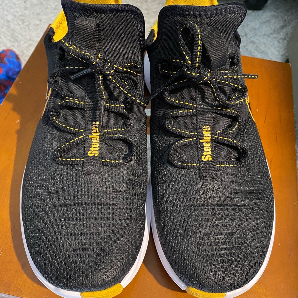 Nike Steelers Special Edition women’s size 7.5